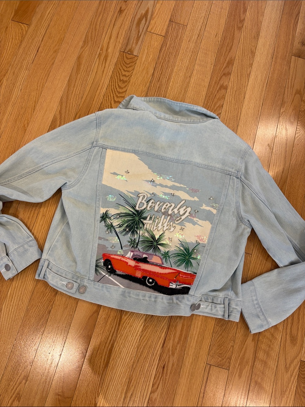GUESS Light Wash Denim Jacket with Beverly Hills Back Patch | medium